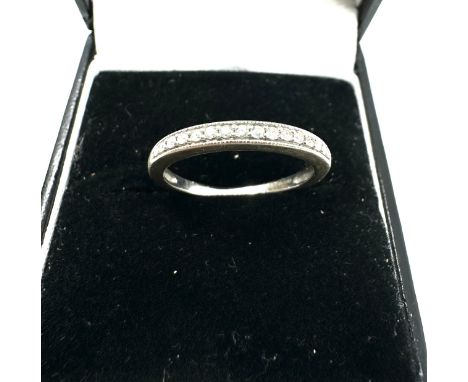 9ct white gold diamond half eternity ring weight 1.9g 