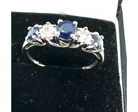 9ct white gold diamond &amp; sapphire ring weight 2g 