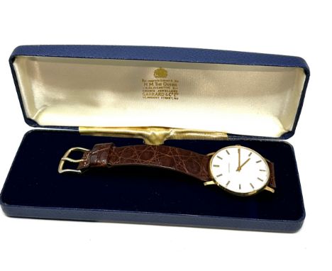 Vintage Boxed presentation Garrards gents wristwatch the watch is in working order in original garrards watch box 