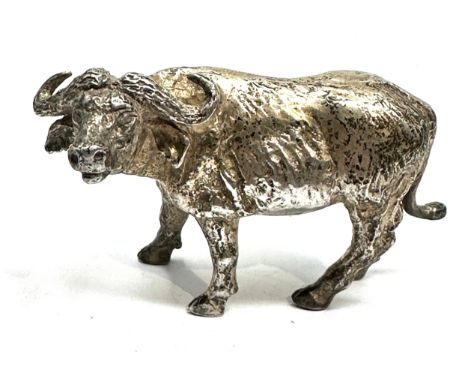 Vintage heavy solid silver model of a water buffalo hallmarked 950 with full hallmark weight 303g measures approx 8.5cm wide 