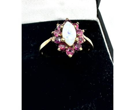 9ct gold opal &amp; ruby ring weight 2.5g 