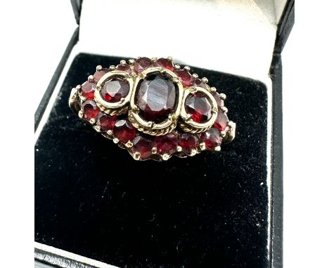 9ct gold garnet ring weight 5.8g 