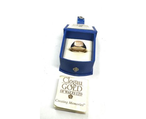 9ct Clogau Gold Signet Ring with Welsh Dragon Motif original box and leaflet weight 6.4g 