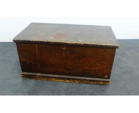 Stained pine storage trunk, 48 x 98cm 