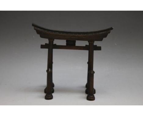 A BRONZE TYPE MODEL OF A JAPANESE TORII GATE, H 11 cm
