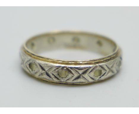 A 9ct gold and silver eternity ring 2.7g 