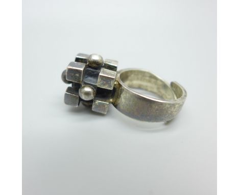 A modernist Scandinavian silver ring designed by Pentti Sarpaneva for Turun Hopea, Finland 1975