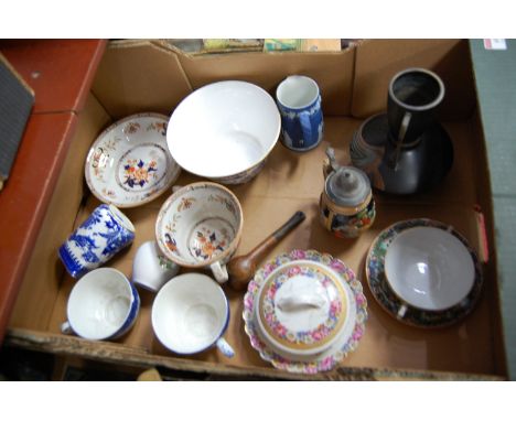 A box of miscellaneous items, to include Chinese Canton style teacup and saucer, German miniature beerstein, Victorian Worces