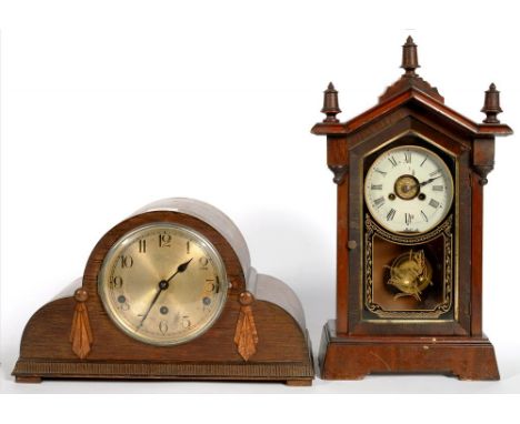 AN OAK MANTLE CLOCK, 38CM W, C1930 AND ANOTHER 