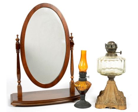 A MAHOGANY DRESSING MIRROR, 50CM H, A GILTMETAL MOUNTED OIL LAMP BASE AND ANOTHER 