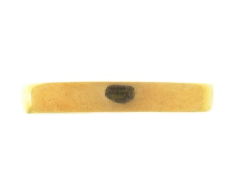 AN 18CT GOLD WEDDING RING, LONDON 1989, SIZE O, 1.5G++LIGHT WEAR CONSISTENT WITH AGE 