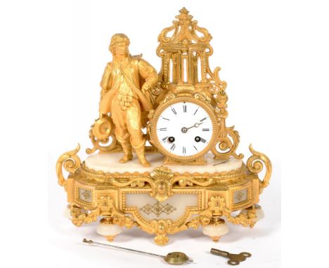 A FRENCH SPELTER GILT AND ALABASTER MANTEL CLOCK, THE DRUM CASED MOVEMENT STRIKING ON A BELL, 33CM H, LATE 19TH C