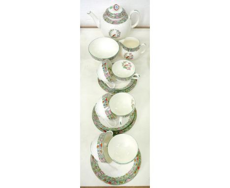 A ROYAL WORCESTER 'OLD WORCESTER PARROT PATTERN' TEA SERVICE, TEAPOT AND COVER 16CM H, BLACK PRINTED MARK, C1938