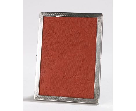 George V silver picture frame, Birmingham 1929, maker Sanders &amp; Mackenzie, with engine turned decoration and wooden easel