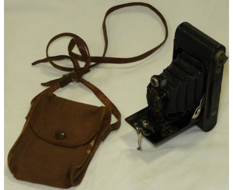 KODAK STERLING II FOLDING CAMERA & CASE  
