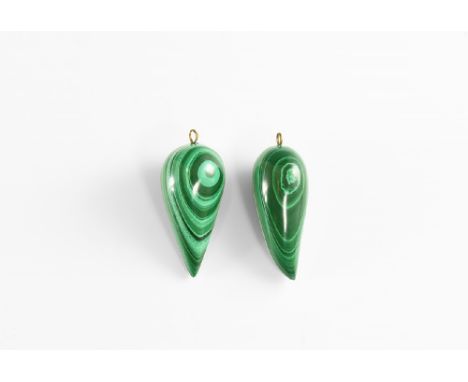 A pair of polished malachite tear drop pendants with suspension loop, an banding in pale and dark green. See Bonewitz, Dr. Ro