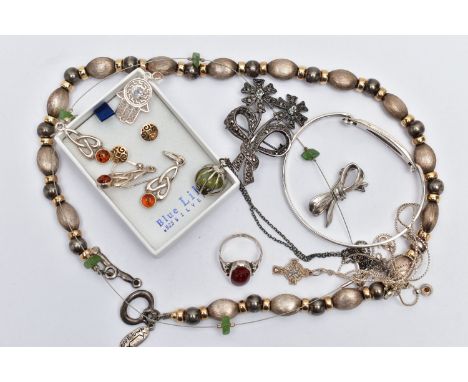 A BAG OF ASSORTED JEWELLERY, to include a beaded necklace, fitted with a toggle clasp, small tag stamped 'Cape town, Juliana 