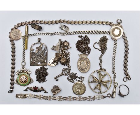 A SELECTION OF SILVER AND WHITE METAL JEWELLERY, to include a foliage link chain necklace, hallmarked London import, an open 