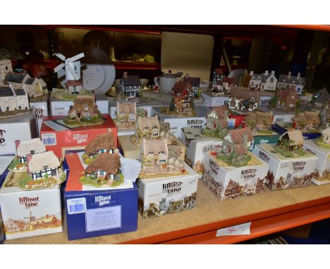 THIRTY ONE LILLIPUT LANE SCULPTURES FROM THE MIDLAND SERIES, mostly boxed and with deeds, comprising Bow Cottage, Moreton Man