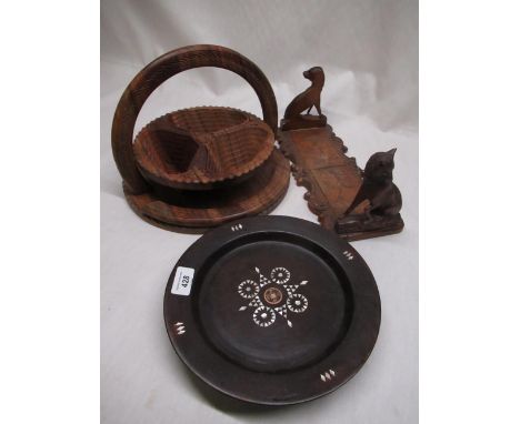 C20th Black Forest style adjustable bookshelf with carved ends in the shape of a hunting fox &amp; hound. Indonesian carved h