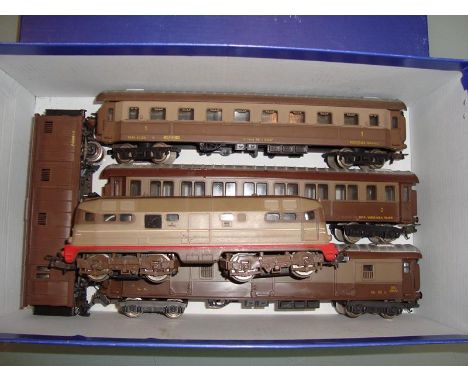 A Lima Italian Outline Diesel loco in FS Brown livery, together with a group of four matching coaches by Lima and Rivarossi. 
