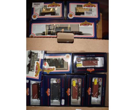 A group of boxed Bachmann wagons as lotted.  VG in G-VG boxes. (10)