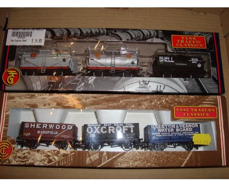 A pair of Bachmann Classics triple wagon sets as lotted.  VG-E in G-VG boxes. (2)