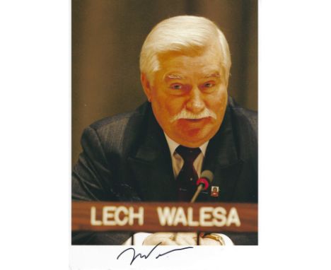 Lech Walesa signed 10x8 colour photo. Lech Walesa (born 29 September 1943) is a Polish statesman, dissident, and Nobel Peace 