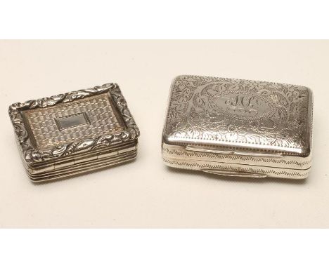 A GEORGE IV SILVER VINAIGRETTE, maker's mark WS, Birmingham 1825, of plain oblong form with raised chased rim enclosing engin