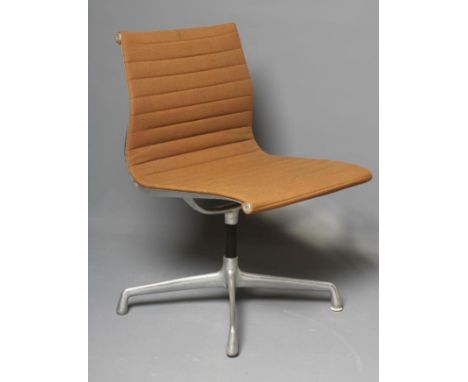 A CHARLES EAMES FOR HERMAN MILLER DESK CHAIR, cast in frame 938-138, upholstered in ribbed pale brown hopsack, raised on an a