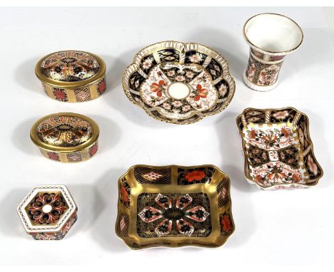 A Royal Crown Derby "Old Imari" shaped rectangular pin dish, two&nbsp;Royal Crown Derby oval covered "Old Imari" trinket dish