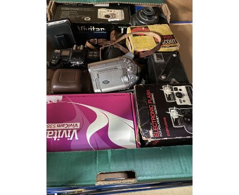 A selection of vintage cameras, some boxed 