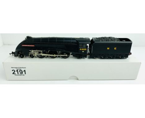 Hornby A4 Class 'Sir Ralph Wedgewood' 4466 NE Wartime Black Loco - Supplied in Custom White Box - P&amp;P Group 1 (£14+VAT fo