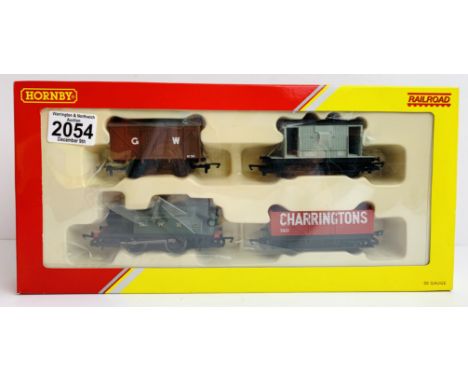 Hornby OO R2670 Railroad Train Pack - Boxed P&amp;P Group 1 (£14+VAT for the first lot and £1+VAT for subsequent lots) 