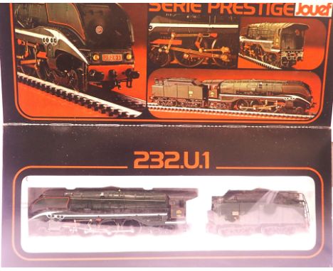 Jouef 4.6.4 and Bogie tender SNCF 232.V.1 green. P&amp;P Group 1 (£14+VAT for the first lot and £1+VAT for subsequent lots) 