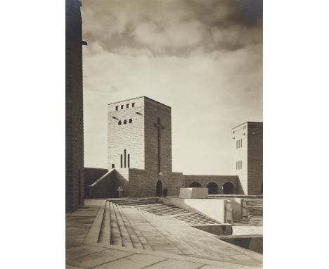 Hugo Schmölz, Tannenberg-Denkmal bei Hohenstein (Olsztynek), ehem. OstpreußenVintage, Gelatinesilberabzug. 22,2 x 16,5 cm (22