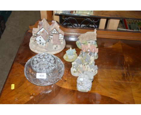 A glass table centre piece and a collection of Lilliput Lane and David Winter model houses