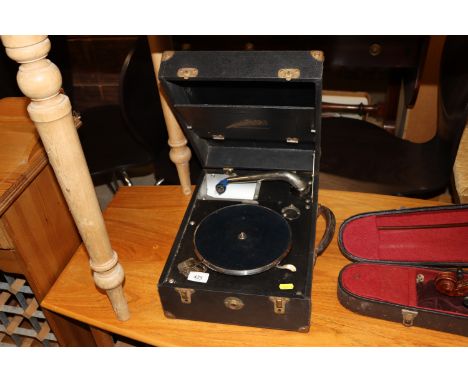 A table model Crescendo wind-up gramophone 