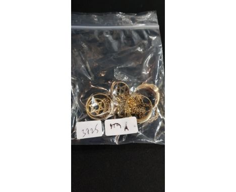 QUANTITY OF 9CT GOLD APPROX 20 GRAMS, 1 X 14CT GOLD RING APPROX 4 GRAMS AND 1 X 18CT GOLD BAND APPROX 4 GRAMS