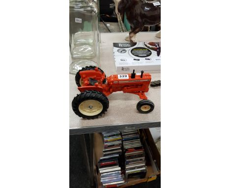 1:16 SCALE ALLIS - CHALMERS TRACTOR