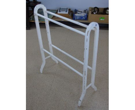VINTAGE WOODEN TOWEL RAIL