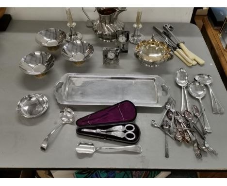 Silver plate to include a set of three dishes by Stuart Devlin for Viners, a pair of Victorian grape scissors in original cas