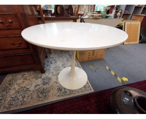 A 1960/70's Arkana tulip table, 72h x 90cm dLocation: LAM 