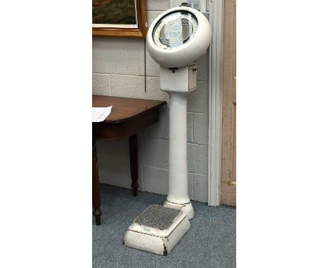 A Set of Avery Scales, foot plate mechanisms lackingDoes not operate elements missing
