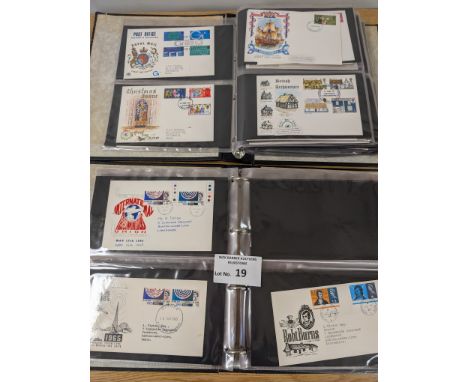 Stamps: GB First Day Cover collection, 1961-1980 in 4 albums, plus loose; includes better with special postmarks and booklets