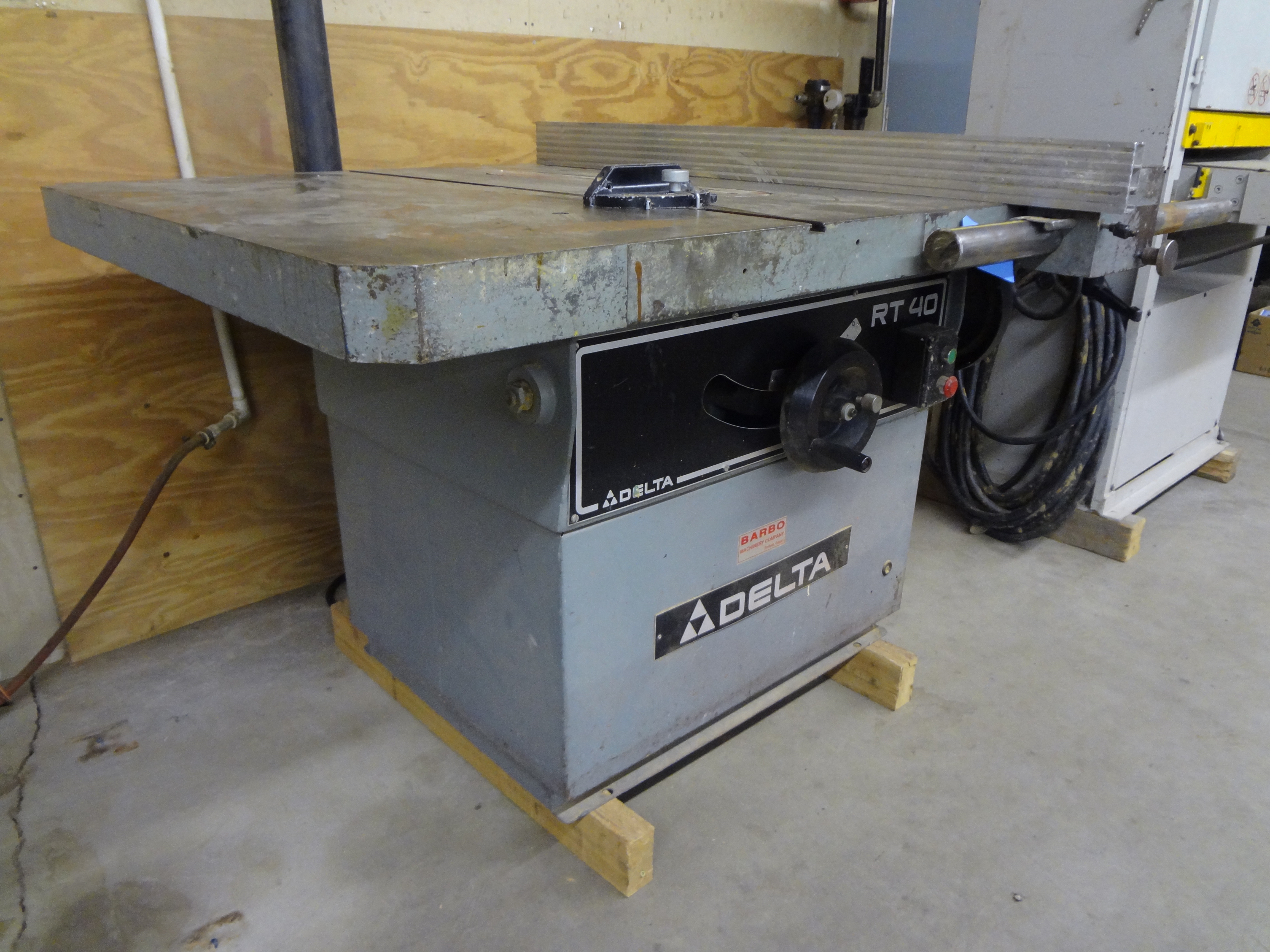 Delta RT40 12” Heavy Duty Table Saw