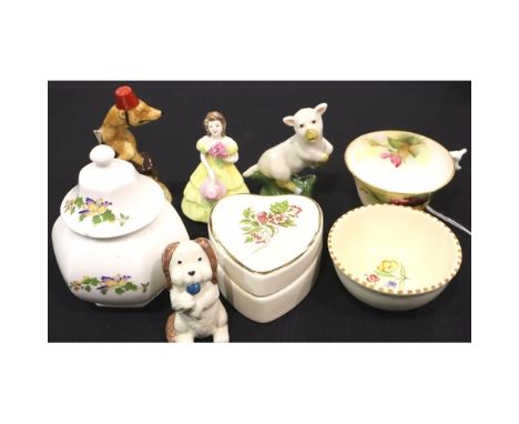 Named ceramics including Wade and Royal Worcester. P&amp;P Group 3 (£25+VAT for the first lot and £5+VAT for subsequent lots)