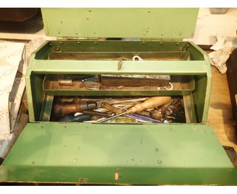 A small metal toolbox and a small quantity of mixed tools etc. Not available for in-house P&amp;P, contact Paul O'Hea at Mail