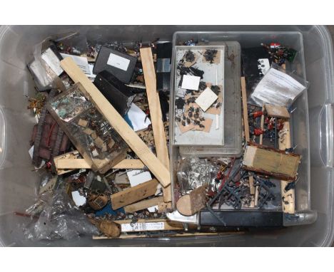 A large box of mixed painted, unfinished, based, and damaged war gaming miniatures, mixed scales and brands, the collection a