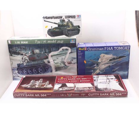 Revell/Tamiya and other various scales group of 4 plastic and wooden kits to include; Billing Boats Cutty Sark No.564, Trumpe